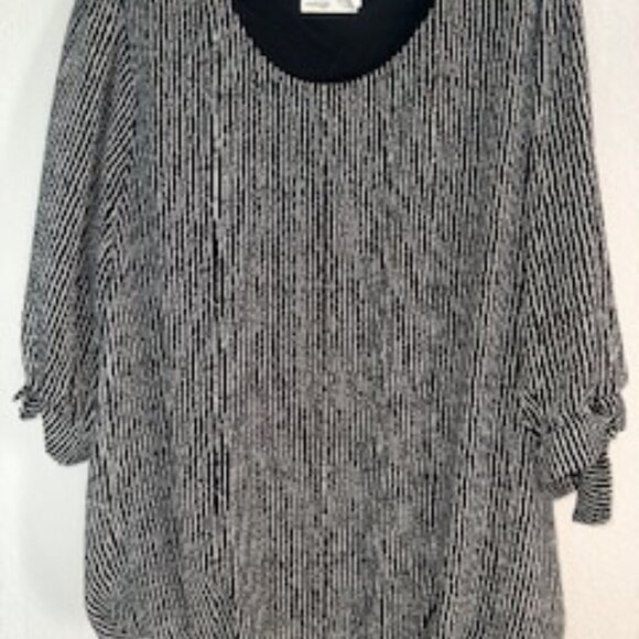 Everleigh Nordstrom Lightweight Popover Blouse Top Black/White Striped NWT - Picture 2 of 5